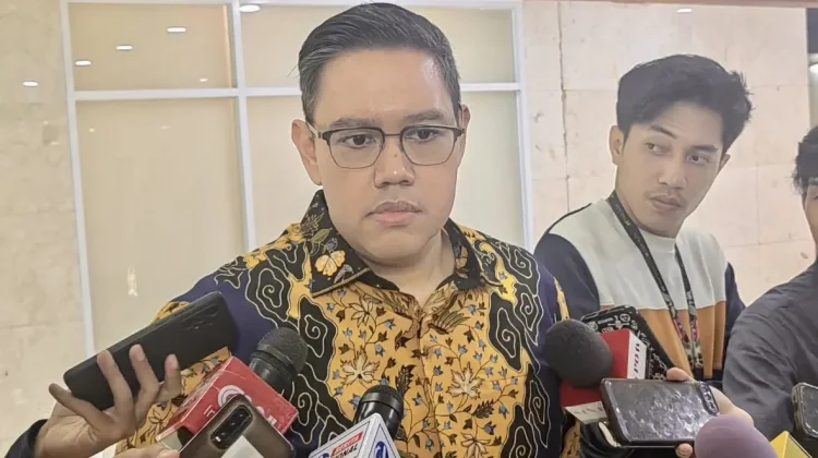 DPR Ingatkan Bahaya Pinjol Ilegal di Era Digital