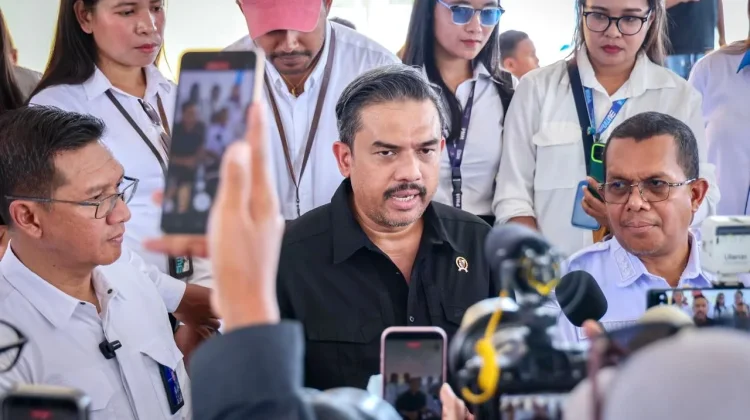 Menteri UMKM Tekankan Peran Perempuan dalam Pengentasan Kemiskinan di Pulau Rinc