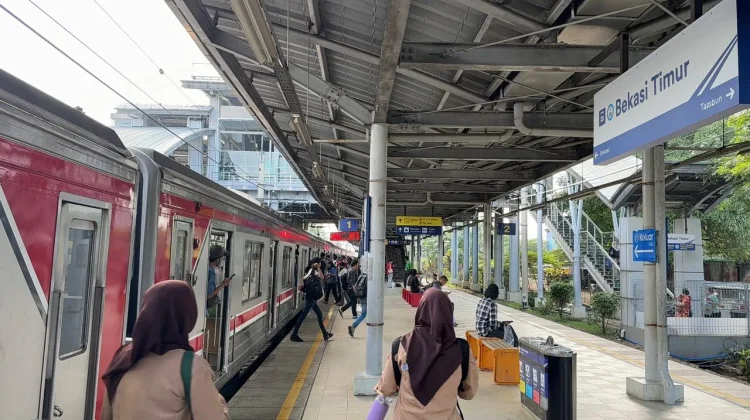 Stasiun Bekasi Timur Kembali Beroperasi Melayani Penumpang KRL