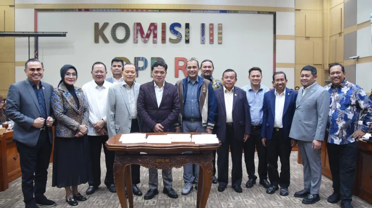 Komisi III DPR Dorong Organisasi Advokat Bersatu Tegakan Hukum Layani Masyarakat