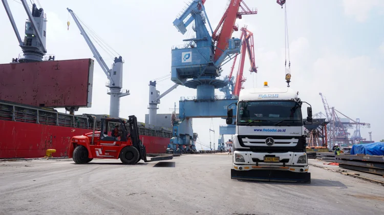Pelabuhan Tanjung Priok Tahan Tarif pada Kenaikan BBM