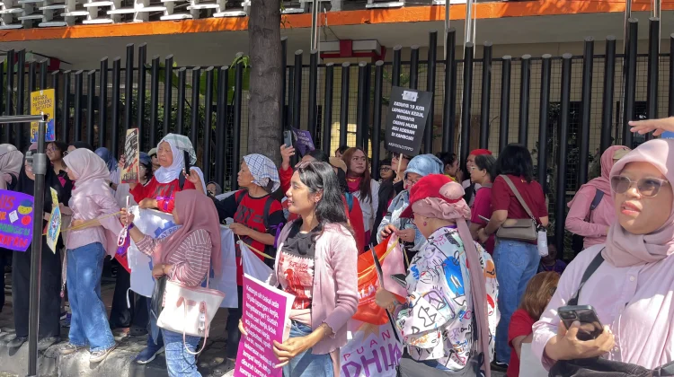 Aksi Damai Aliansi Perempuan Indonesia Berlangsung di Kawasan Sarinah