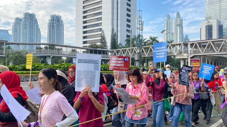 Suara dari Aspal: Asa Perempuan Pekerja di Balik Hiruk Pikuk May Day 2026