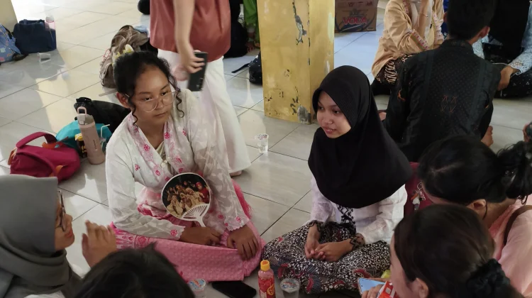 Bread n Butter Economics Ajak Siswa SMAN 94 Jakarta Paham Ekonomi