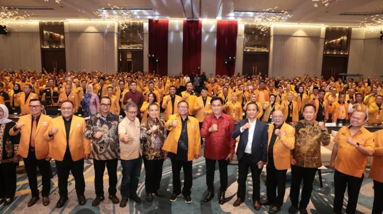Buka Bimteknas, OSO Tekankan Keberanian dan Integritas Kader Hanura