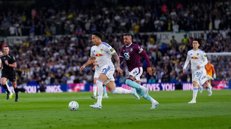 Liga Inggris: Leeds United Tekuk Burnley 3-1
