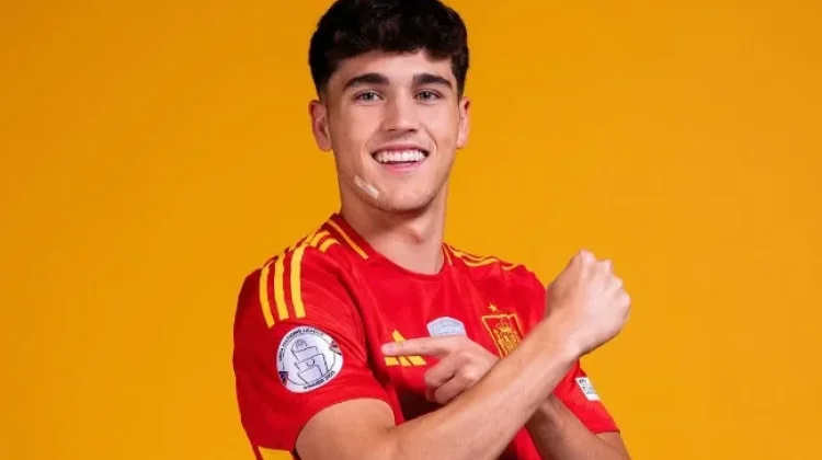 Sensasi Pau Cubarsi, Bek Masa Depan Spanyol