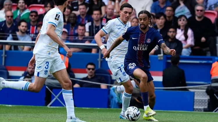 Ditahan Imbang Lorient, PSG Harus Tunda Perayaan Gelar Juara Ligue 1