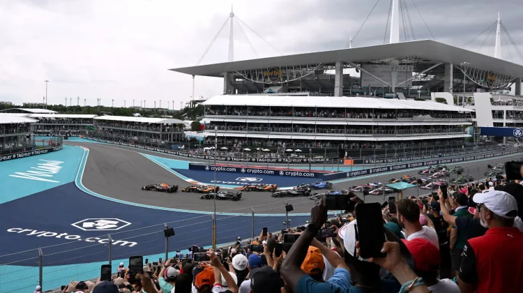 Grand Prix Miami Start Lebih Awal, Antisipasi Cuaca Ekstrem