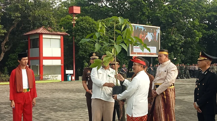 Kemenhut Dukung Gerakan Tanam Tiga Juta Pohon yang Dicanangkan  Pemkot Bekasi