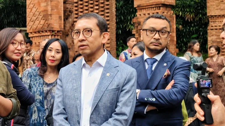 Hadirkan Lanskap Tropis, Kemenbud Resmikan Art Jakarta Gardens 2026