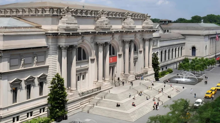 The Costume Institute Jadi Pusat Koleksi Mode Dunia dan Penyelenggara ‘Met Gala’