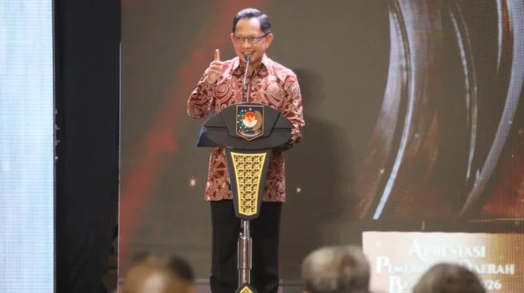 Mendagri Soroti Kinerja Kepala Daerah Berprestasi dan Negatif