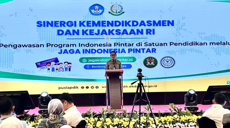 Kemendikdasmen Beri Penjelasan Guru Honorer Tak Bisa Mengajar di Sekolah Negeri