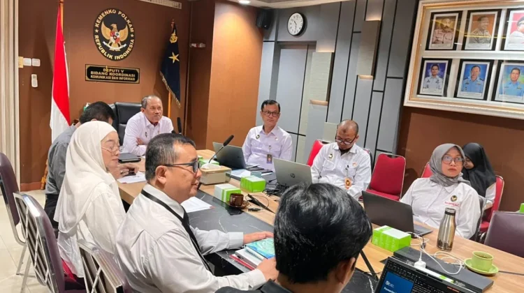 Kemenko Polkam dan OJK Kembangkan Skema Kredit untuk Masyarakat Unbankable