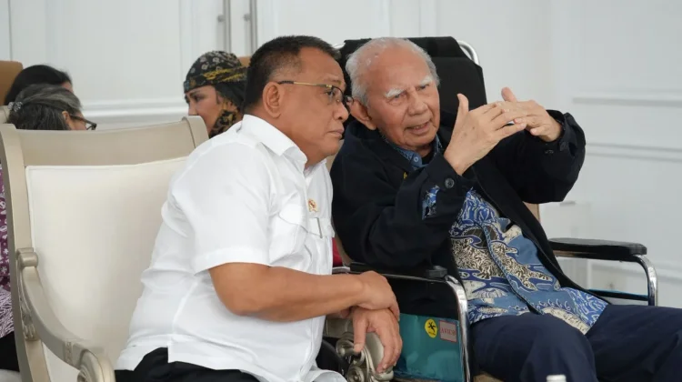 Berkunjung ke KLH Emil Salim Ingatkan Pentingnya Ekonomi Sirkular