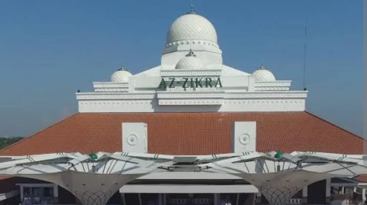 Ribuan Jemaah Padati Az-Zikra Mengenang Arifin Ilham