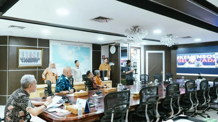 Wamensos Dalami Pengadaan Sepatu Sekolah Sekolah Rakyat