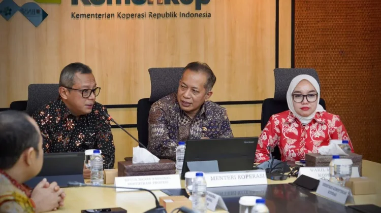 Kemenkop Siapkan Sertifikasi Nasional Bagi Manajer Koperasi Merah Putih