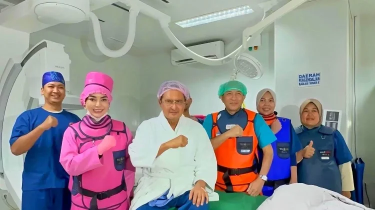 Prof. Deby Vinski Jadi Pilihan Tokoh Nasional untuk Terapi Stem Cell