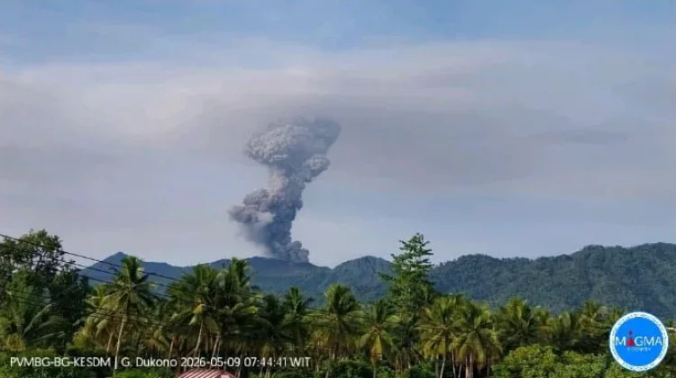 Lanjutkan Pencarian Pendaki di Gunung Dukono, Tim SAR Hadapi Aktivitas Vulkanik