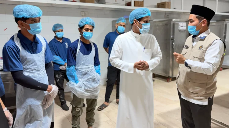 Kemenhaj Pastikan Kualitas Konsumsi Jemaah di Madinah