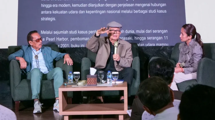 Chappy Hakim Rilis Buku National Air Power