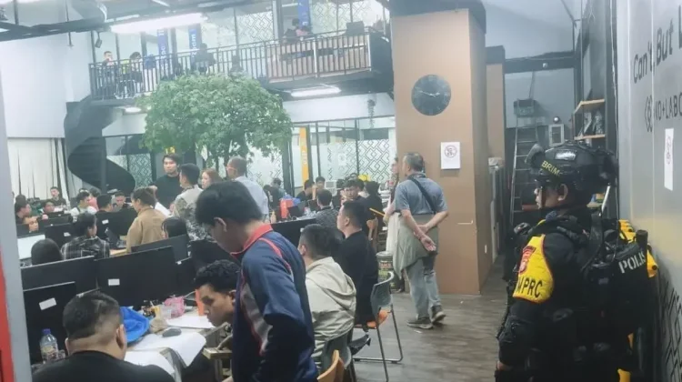 Sebanyak 321 WNA Jaringan Judol Dipindahkan ke Kantor Imigrasi