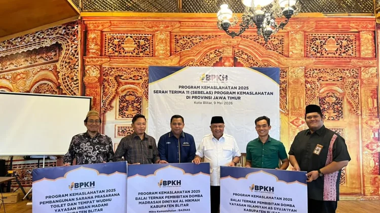 BPKH Bersama BAZNAS Salurkan Bantuan Kepada 11 Pesantren di Jawa Timur