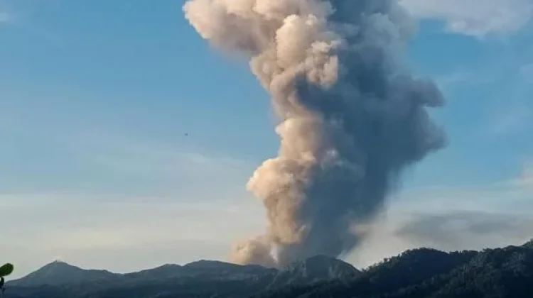Tak Pernah Sepi Aktivitas Vulkanik, Ini Makna Nama Gunung Dukono
