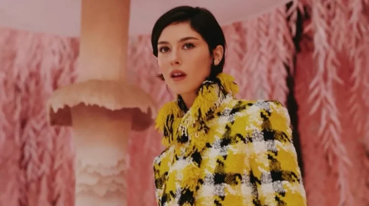 Gracie Abrams Umumkan Album Baru ‘Daughter From Hell’