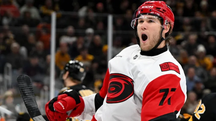 Mark Jankowski Perpanjang Kontrak Dua Tahun Bersama Carolina Hurricanes