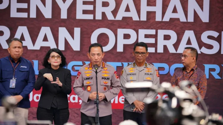 Kapolri Resmikan Lab Logistik Baru dan Bagikan 430 Kendaraan Operasional
