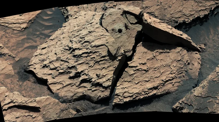 Curiosity Temukan Batu Misterius “Atacama” di Mars, Sempat Tersangkut di Bor Robotik