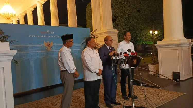Pemerintah Kaji 'Giant Sea Wall' Jadi Motor Ekonomi Baru