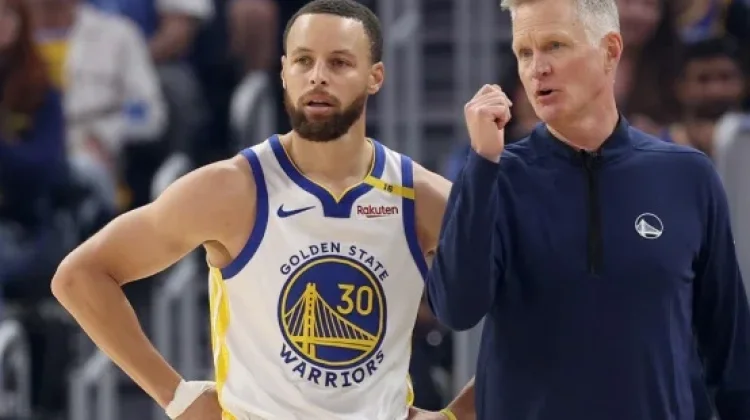 Steve Kerr Tetap Nahkodai Warriors usai Musim Mengecewakan