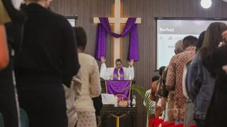 Gereja Belu Hadirkan Budaya Lokal saat Ibadah Kenaikan Yesus Kristus