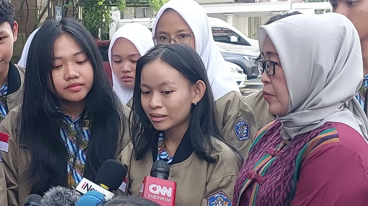 Wapres Gibran Temui Siswi SMAN 1 Pontianak yang Viral di Lomba Cerdas Cermat 4 Pilar