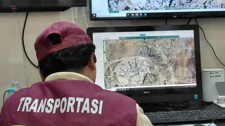 Ruang Kendali Pantau Ribuan Perjalanan Jemaah Haji Indonesia Selama 24 Jam
