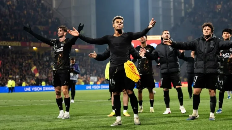 Bungkam Lens, Les Parisiens Kunci Gelar Ligue 1