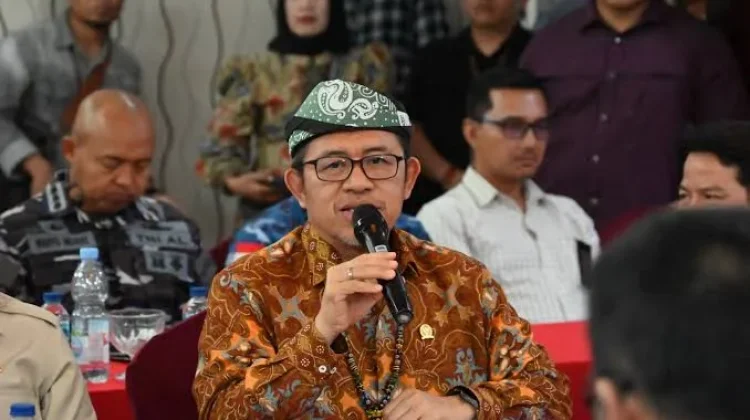 DPR Ingatkan Peran Kepala Daerah Terkait Regulasi Bebas Pajak Kendaraan Listrik
