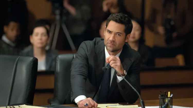 Netflix Akhiri ‘The Lincoln Lawyer’ di Season Lima