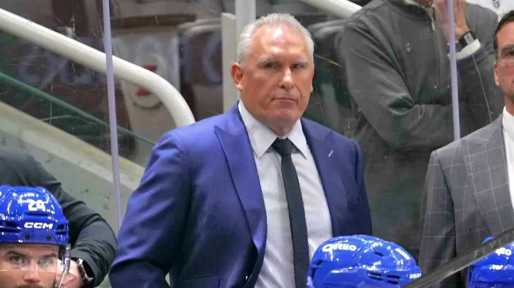 Toronto Maple Leafs Pecat Pelatih Craig Berube