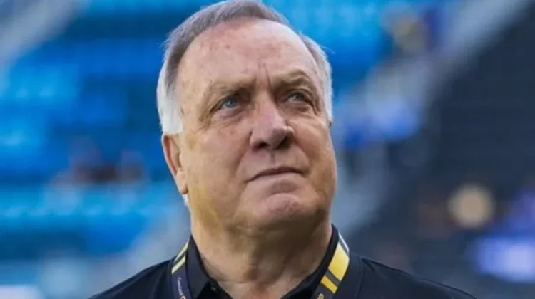 Kabar Mengejutkan, Dick Advocaat Kembali ke Kursi Pelatih Curacao