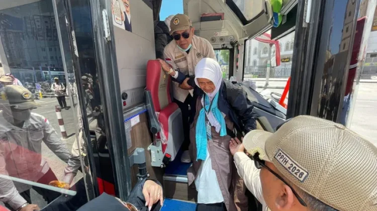 Gelombang Pertama Haji Indonesia Berangkat ke Makkah