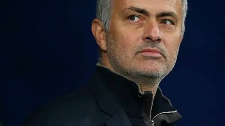 Mourinho Dikabarkan Akan Kembali Melatih Real Madrid Musim Depan
