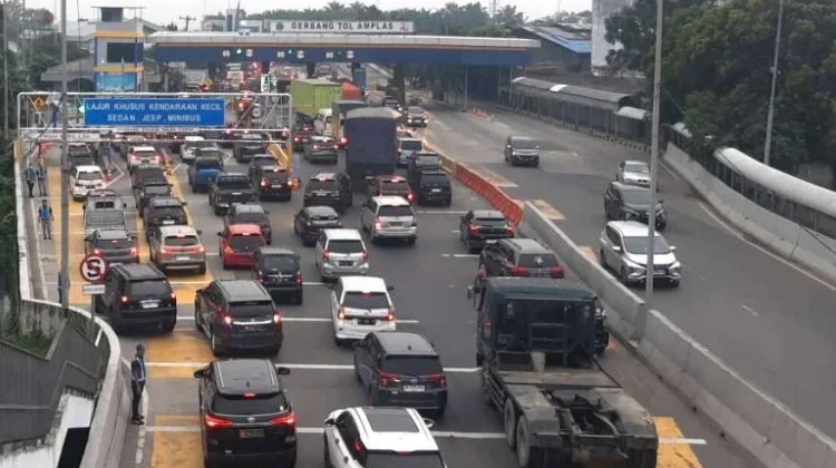 Libur Panjang, Volume Kendaraan di Tiga Ruas Tol Regional Nusantara Meningkat