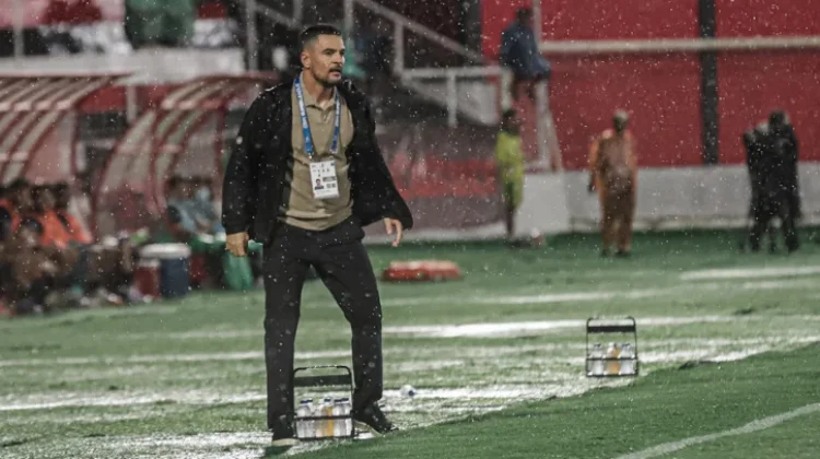 Carlos Pena Puji Kerja Keras Pemain Muda Persita, Imbang 1-1 Lawan Malut United