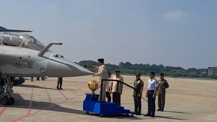 Presiden Prabowo Serahkan Pesawat Tempur dan Alutsista Modern kepada TNI