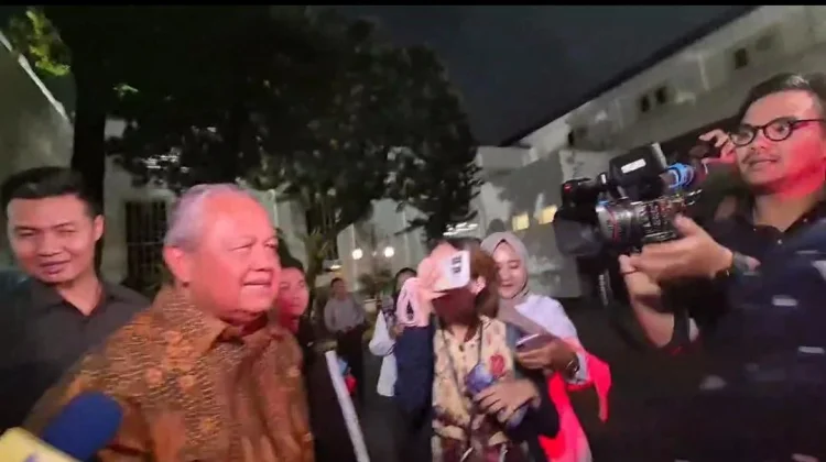 Gubernur Bank Indonesia Yakin Rupiah Stabil